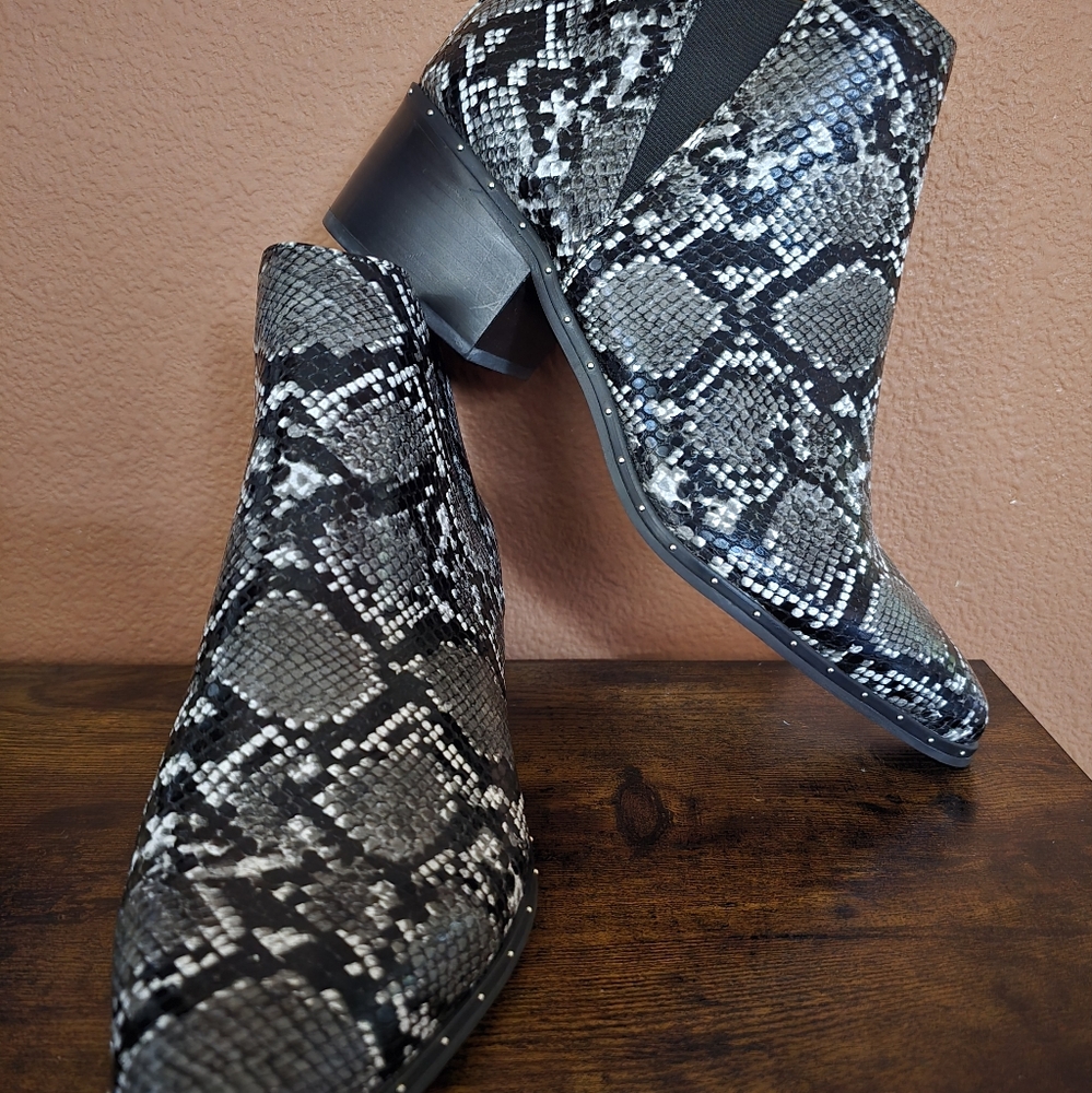 Bar III Snake Print Ankle Boots Size 9.5M